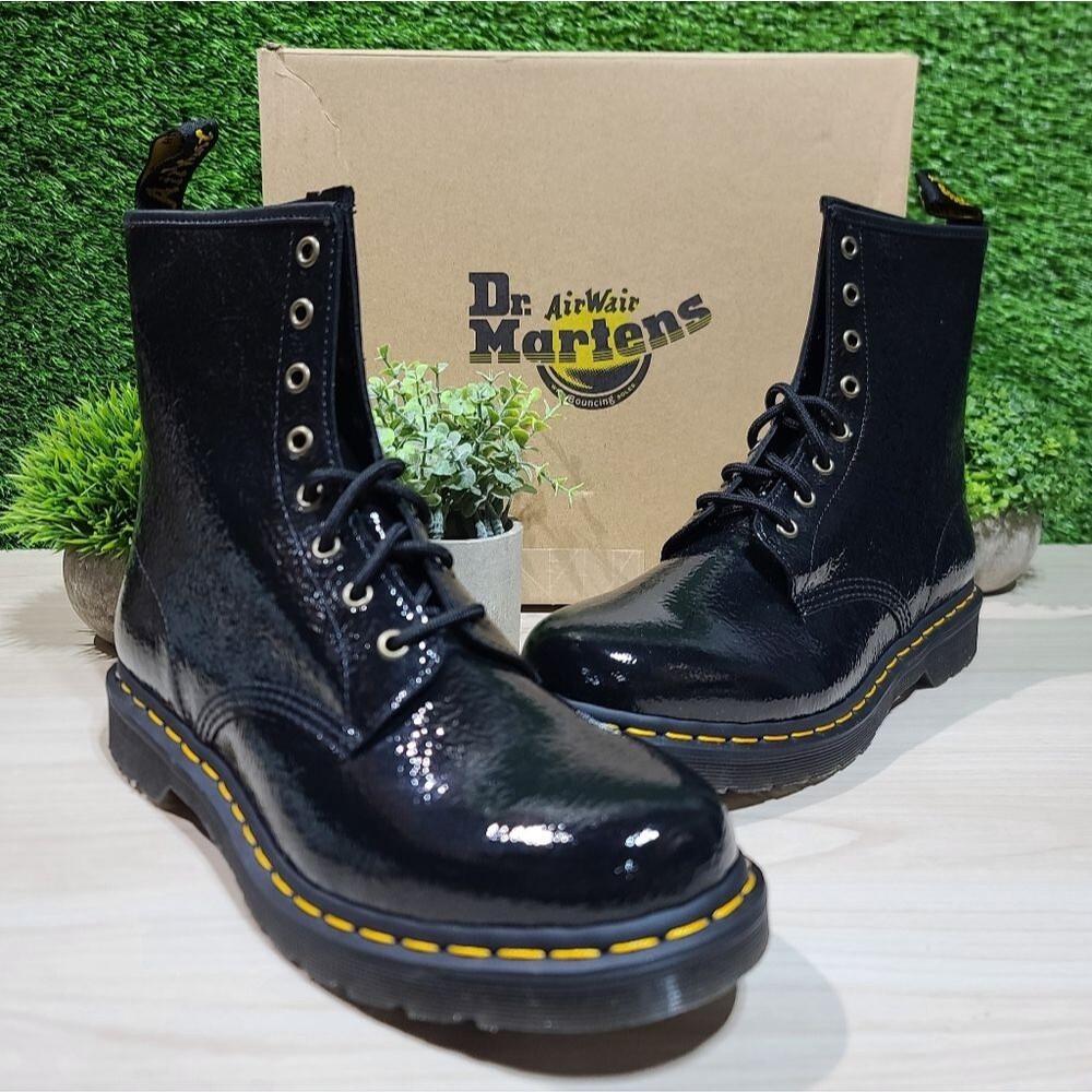 Dr. Martens Women 1460 Boot, Black Distressed Patent - US 11 New
